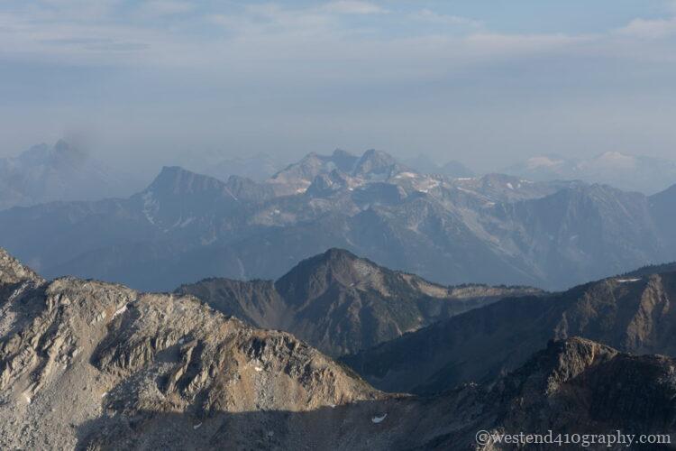 遠くの景色のみ